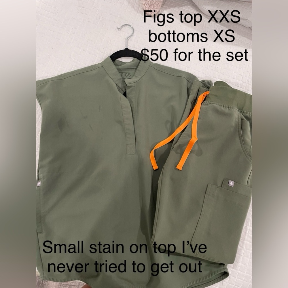 Figs scrubs